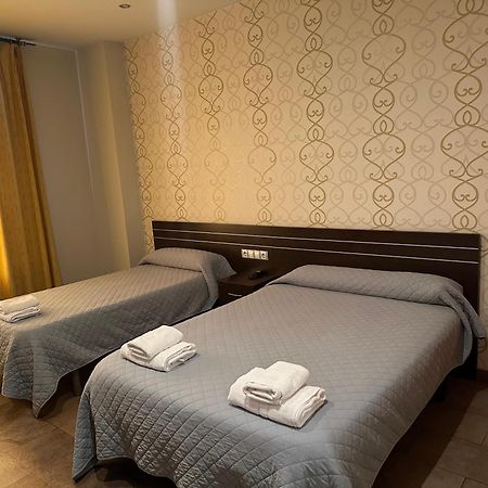 Hostal Venecia 蒙松 外观 照片