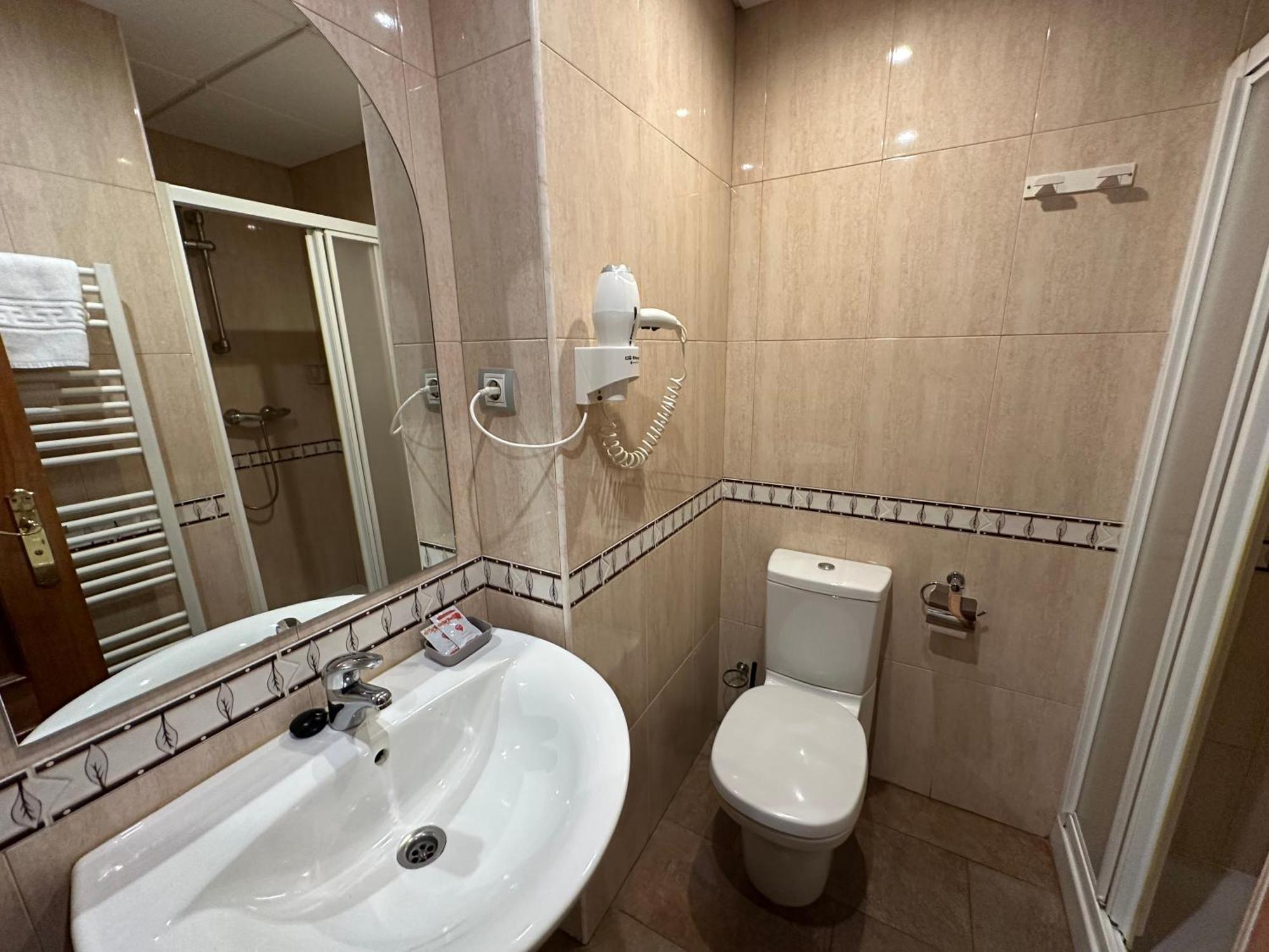 Hostal Venecia 蒙松 外观 照片